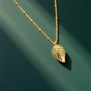 necklaces & pendants